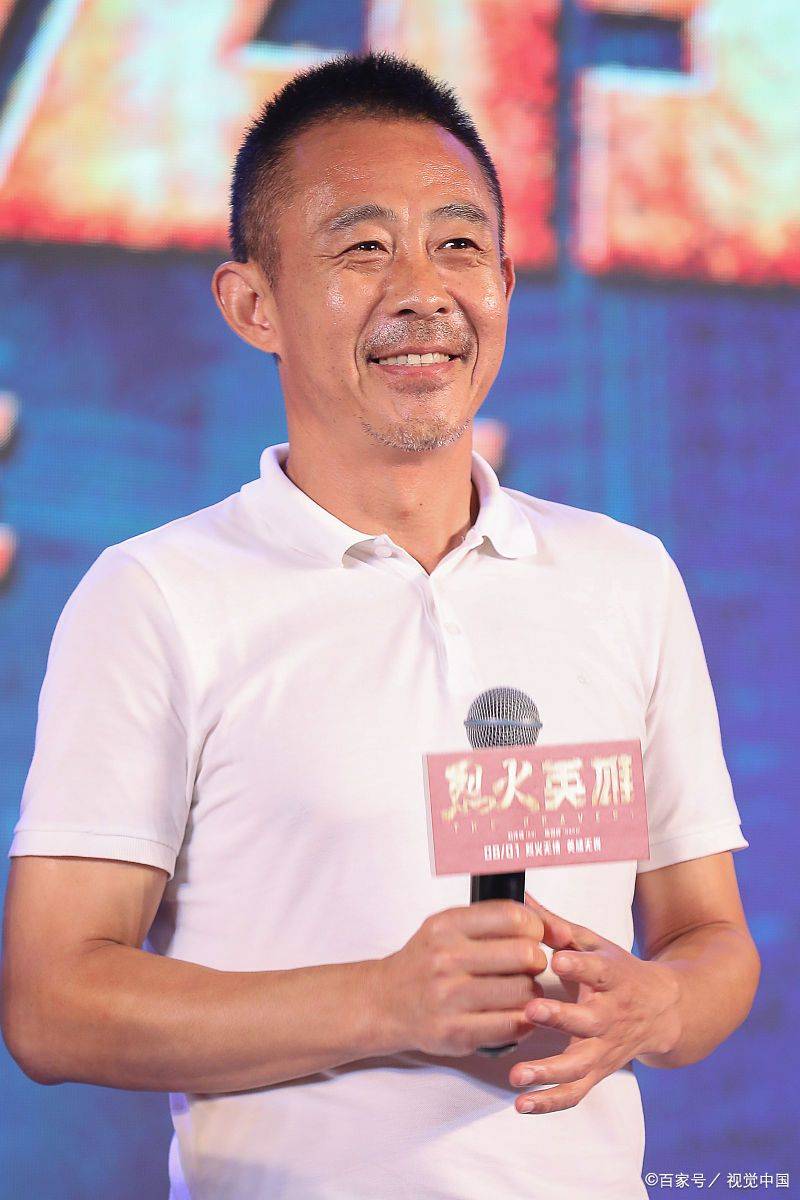 他经历两段失败的婚姻,三婚娶90后小娇妻,如今成了人生赢家_侯勇_沈蓉