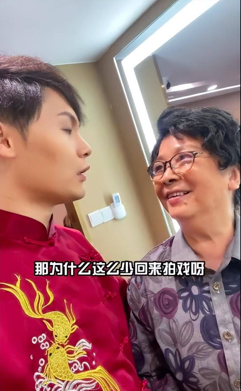 "康婶"悲情回归,入戏太深难忘康伯,广东网友:是时候放下了_黄锦裳