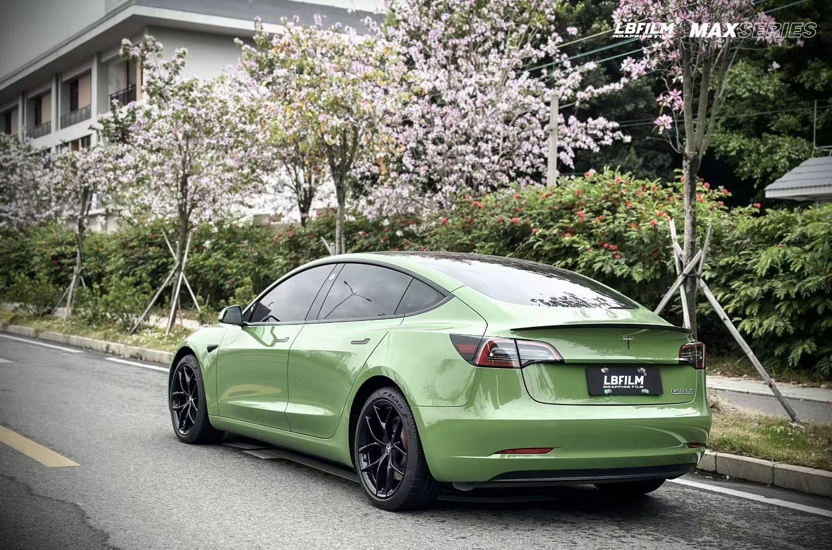 特斯拉model3-lb改色膜原厂漆橄榄绿,高级的不行_搜狐汽车_搜狐网