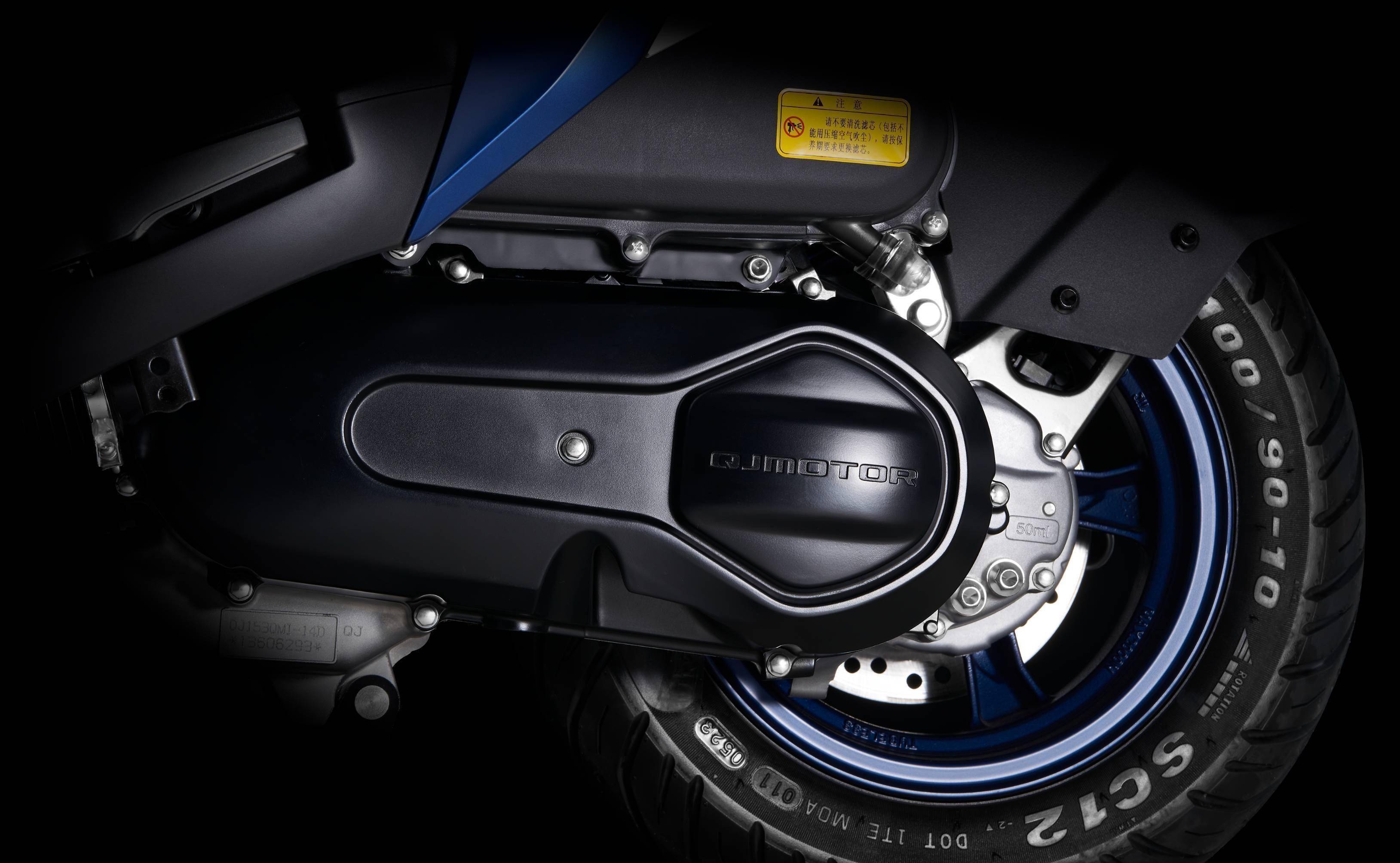 更高的配置,钱江新款时尚踏板车,高科技配置,提升驾乘便利_搜狐汽车