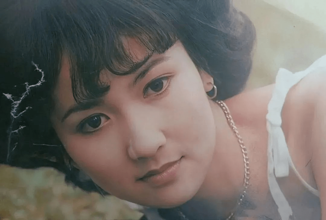 《新白娘子传奇》小青:21岁嫁百亿富豪,却因意外致终身不孕_陈美琪