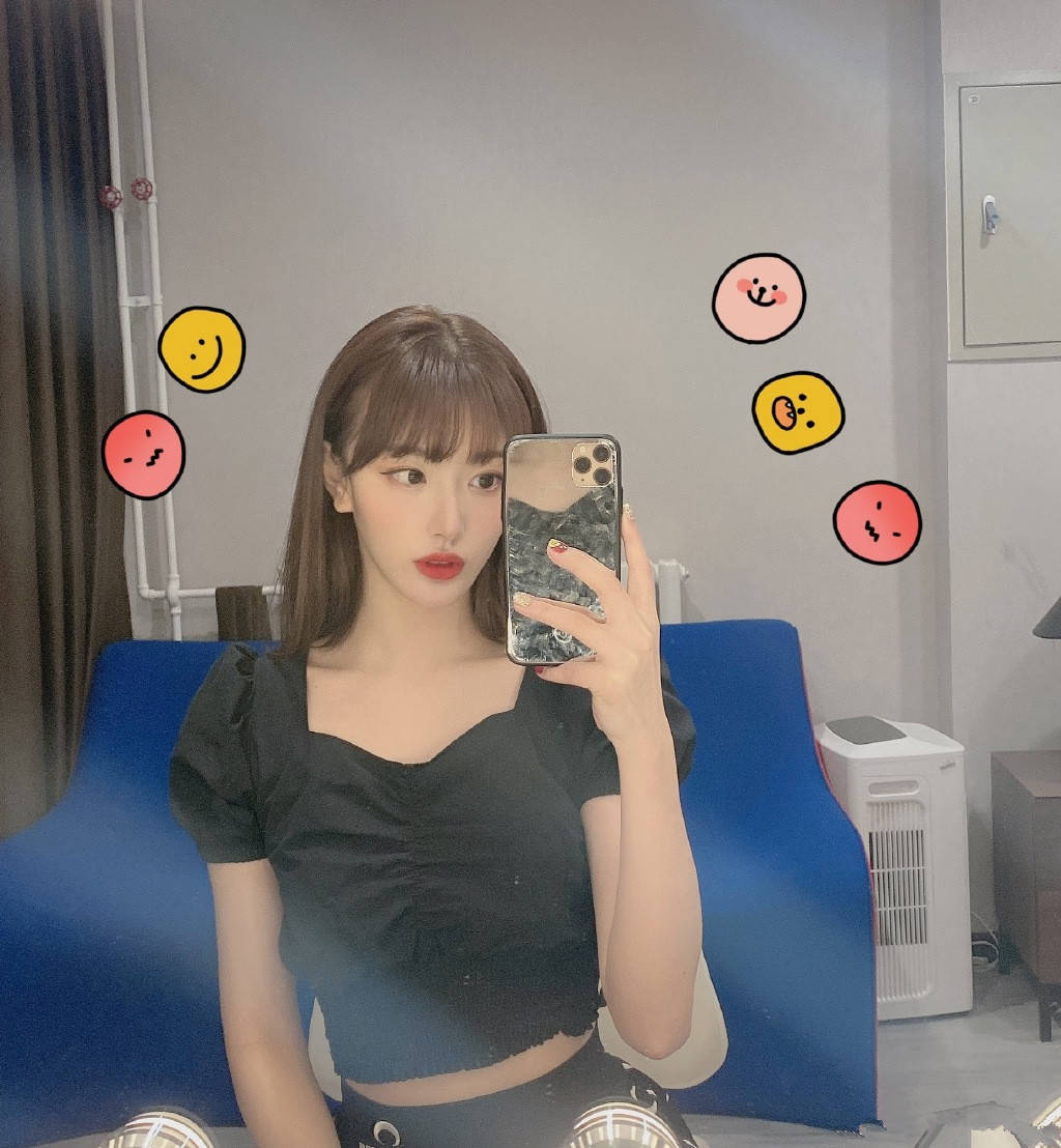 《青春2》孔雪儿被调侃"长歪了",小圆脸变螳螂脸,对比很明显_脸蛋