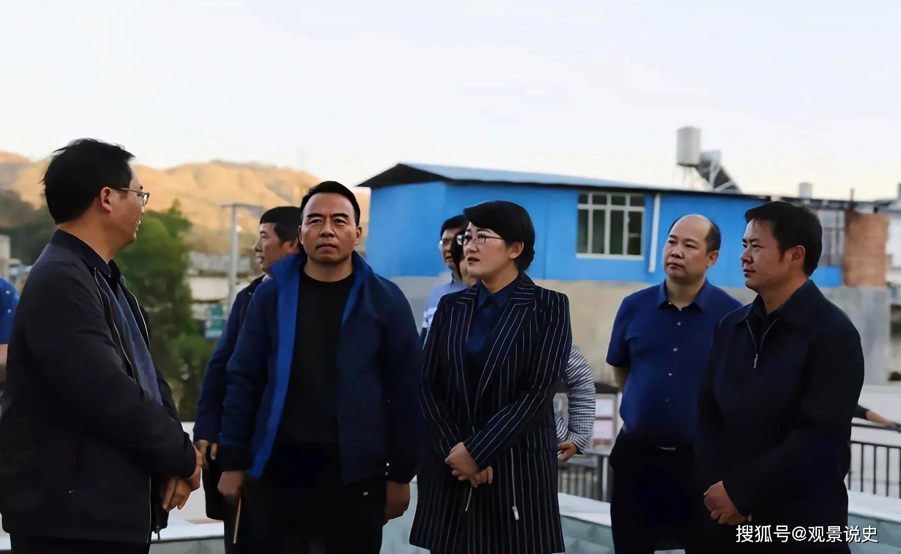 "美女贪官"庞新秀:六毒俱全,插手3亿扶贫款,却公开大谈反腐_华坪县