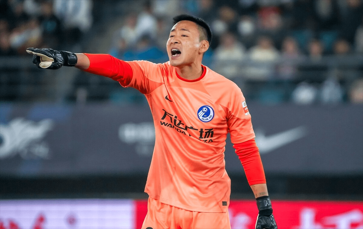 本场比赛吴龑发挥尚可,除了一粒失球外,总体发挥稳定,全场贡献一次