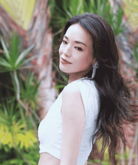 舒淇怎么了_看别人要钱看舒淇要命啊(47岁怎么这样了)