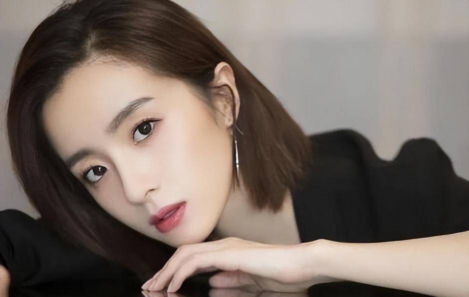 实在不忍直视_周冬雨_造型_陈妍希