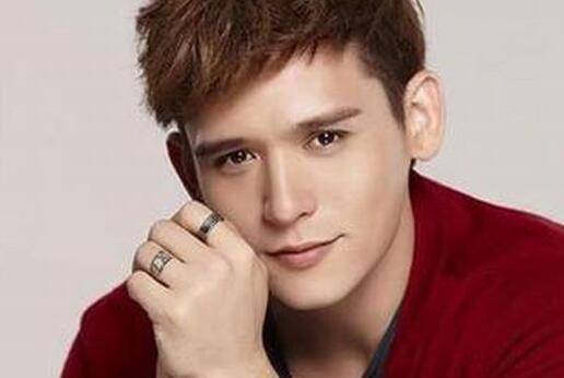 陈妍希婚前放荡爱情被扒,吴君如爆料穿着大胆,疑加入陈晓赵丽颖