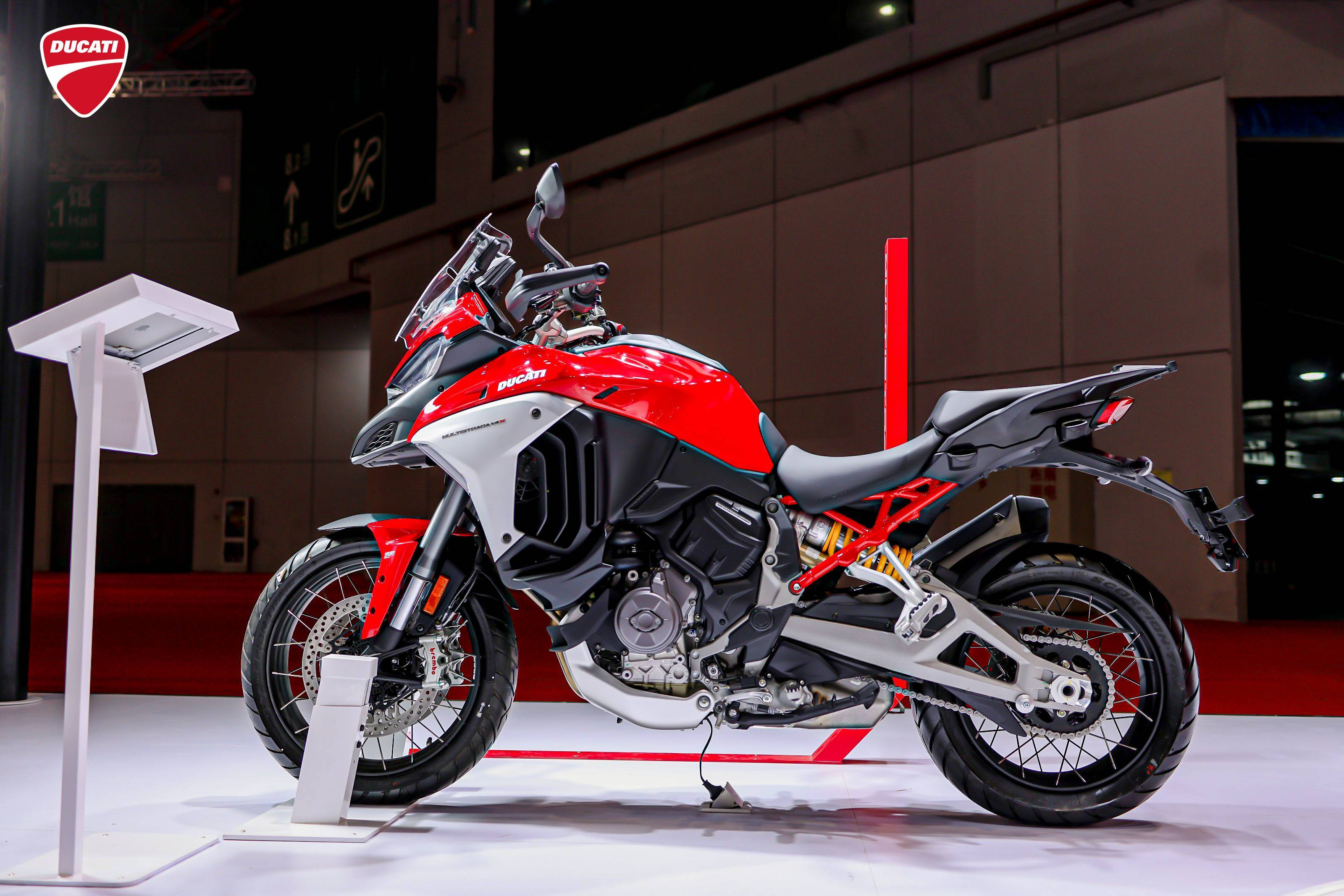 珠联璧合,杜卡迪&兰博基尼限量版首发亮相_搜狐汽车_搜狐网