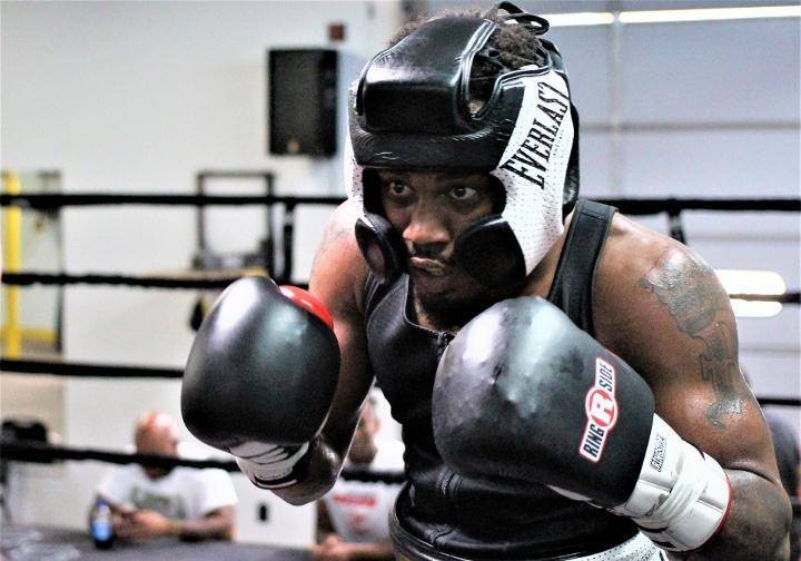 阿利姆同意参加ibf超最轻量级世界拳王强制挑战权争夺战_比赛_路易斯