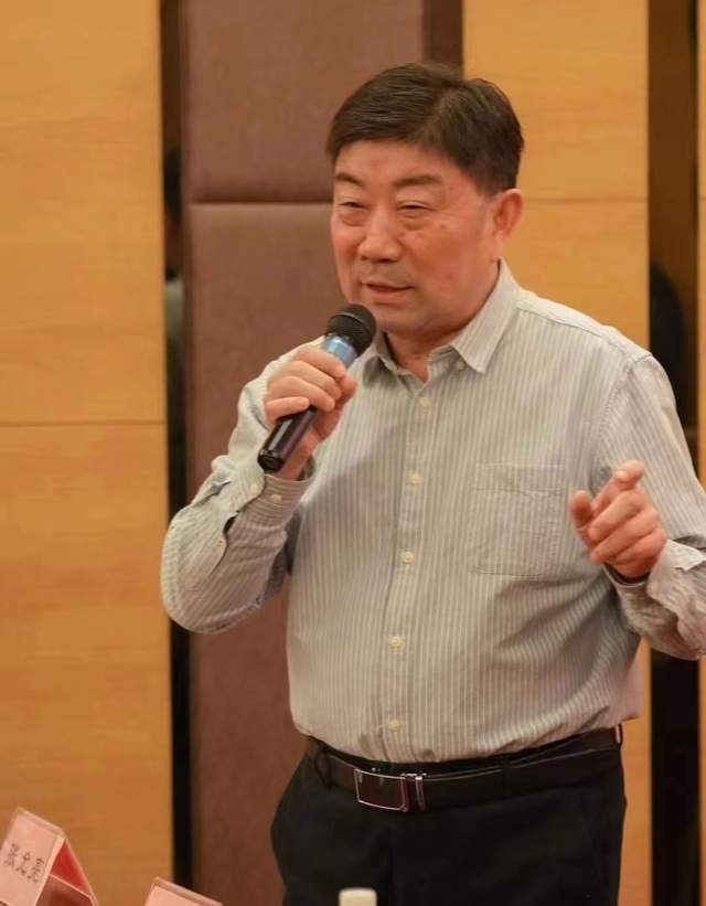 上海绿谷(集团)董事长,淮北分会会长吕松涛分享了集团公司30年来的