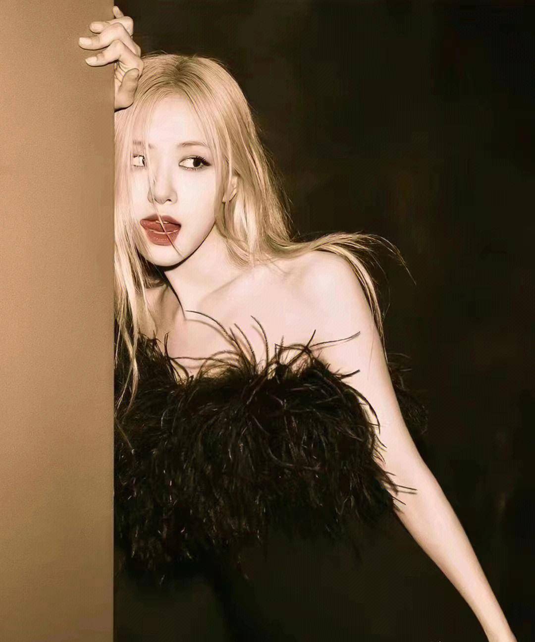 rose和大16岁公司大佬疑恋情曝光_男人_夫妻_男星