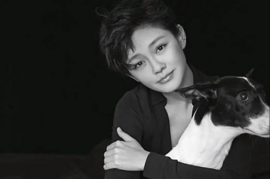 大s剪短发扮美拍大片,嘟嘴卖萌被侃"大妈扮少女"_网友_写真_五官