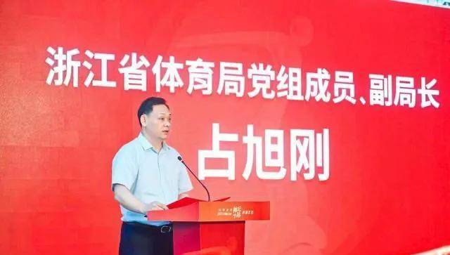 奥运冠军占旭刚,退役后官至副厅,迎娶初恋空姐,爱情事业一把抓_挺举