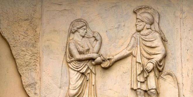 而到了另一个人物——俄狄浦斯,我们在他的身上看到了他自己形象翻天