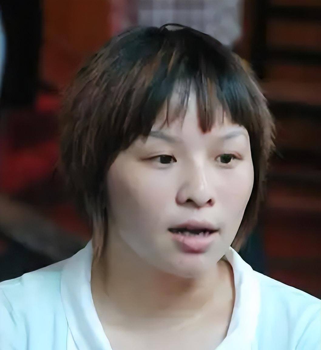 杨霞:举重奥运会冠军,决赛前被台老乡要求作弊,26岁选择退役_训练