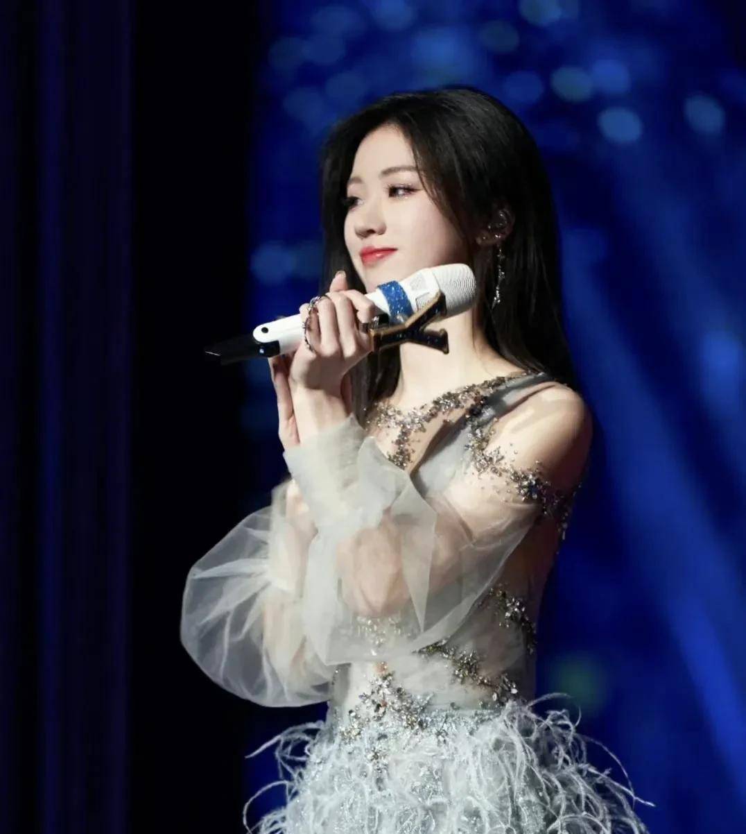 单依纯有望超越王菲?_乐坛_特色_听众