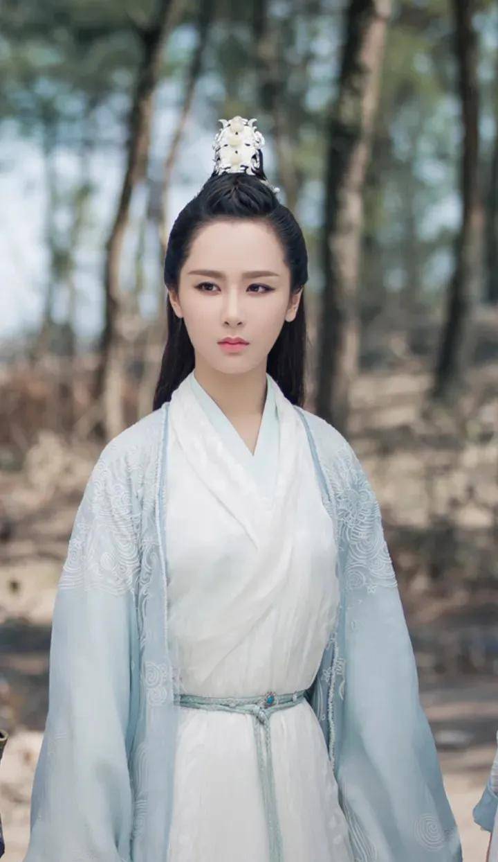 吴刚脸僵,杨紫像杜华,王一博脸瘫,娱乐圈"蜡像脸"越来越尴尬_剧照