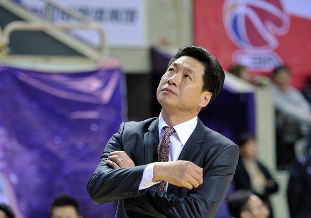上海男篮对李春江的补偿方案曝光!