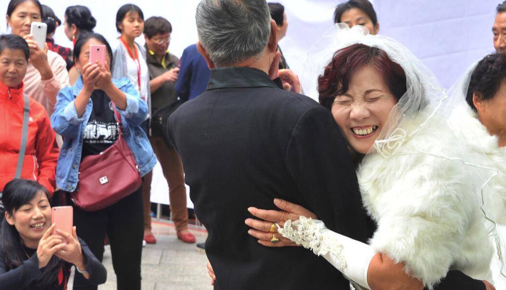 “五十望人三不争，六十望棺三不有”什么意思？