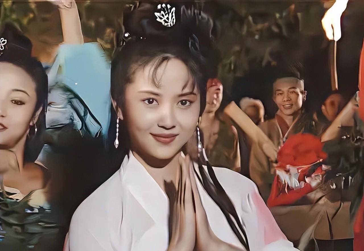 67"江南第一美女"陶慧敏:嫁给初恋恩爱至今,却被