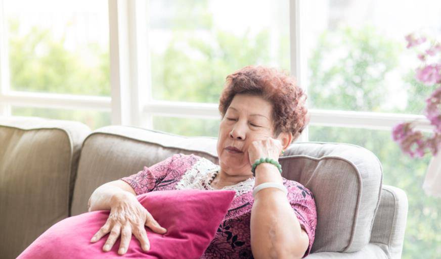 “五十望人三不争，六十望棺三不有”什么意思？