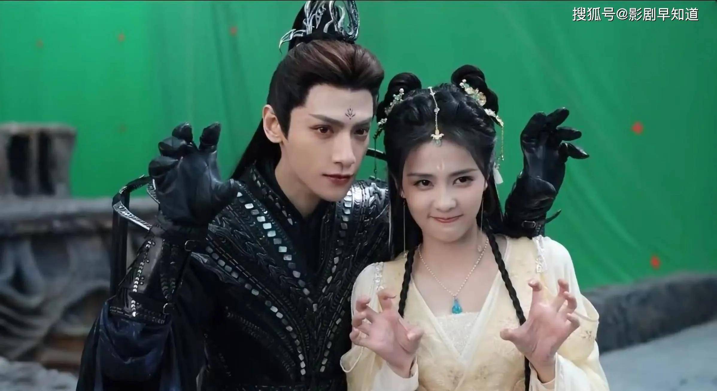 近日白鹿和罗云熙大火的电视剧《长月无烬》中,白鹿不仅演精湛,颜值也