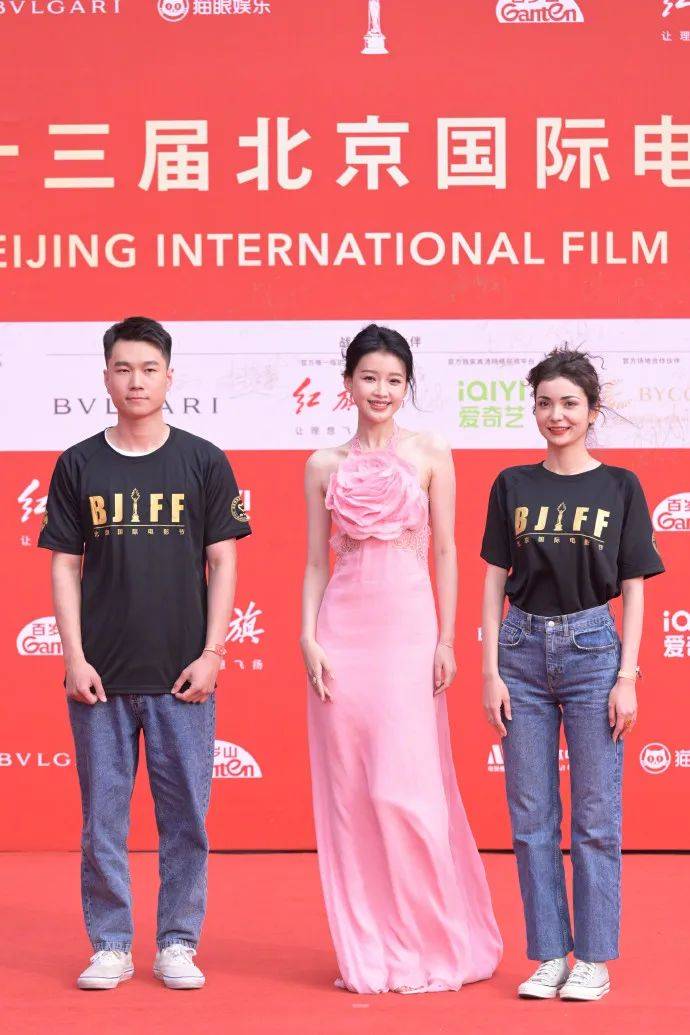 娜扎金晨高叶张子枫北影节红毯争艳!众美女魅力不可小觑
