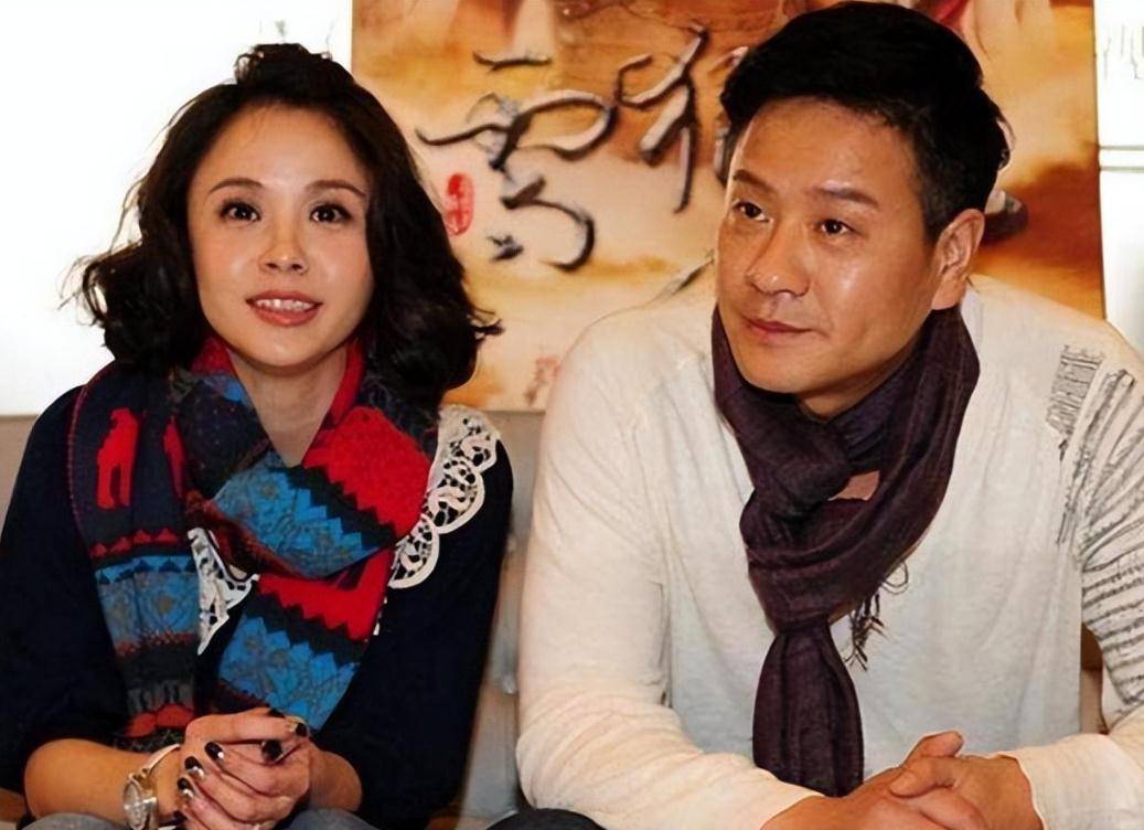 演员连奕名:为娶杨若兮,抛妻弃女净身出户,前妻红了,他糊了_父亲_京剧