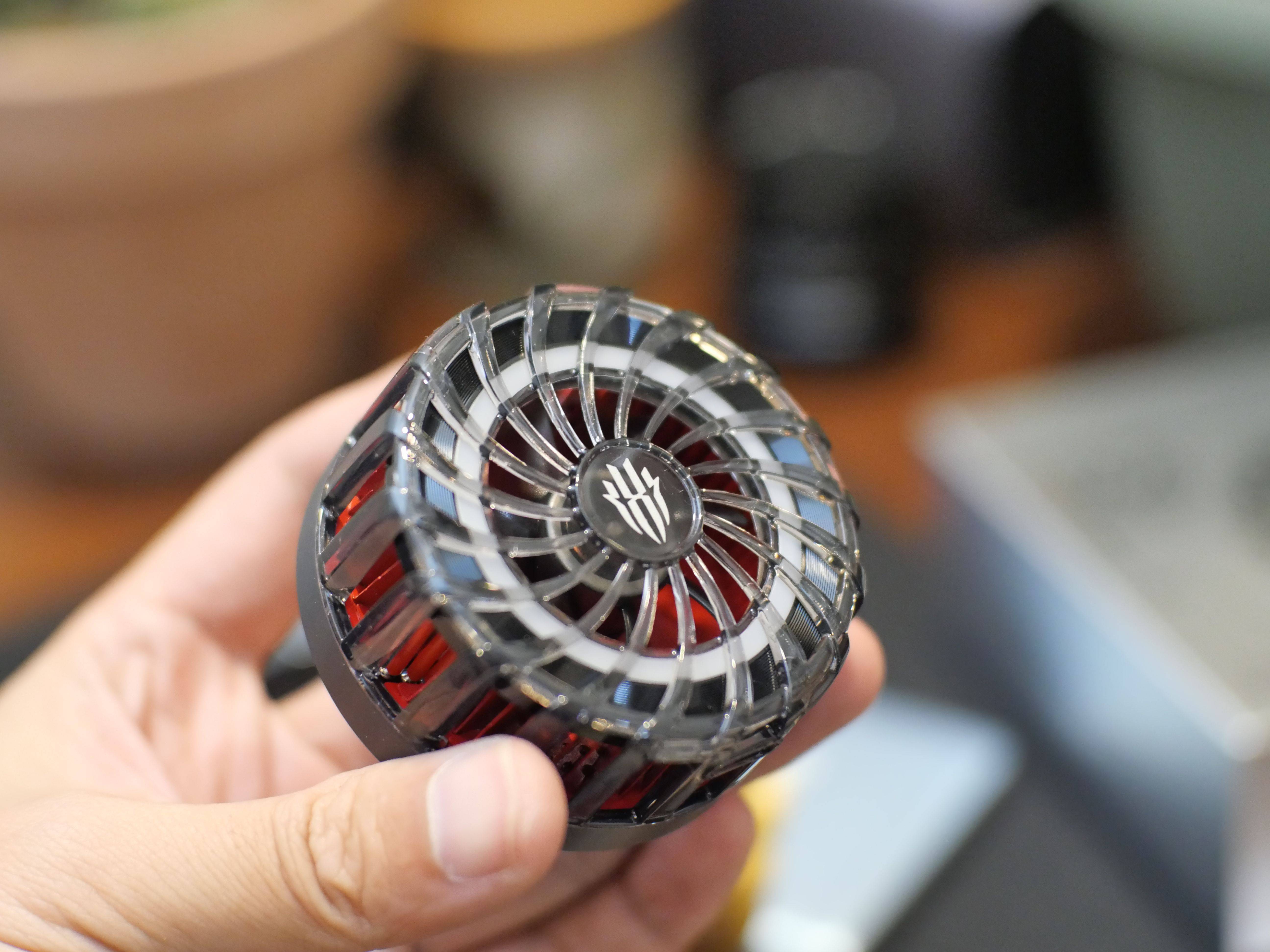 红魔磁吸散热器4 pro_手机_性能_制冷