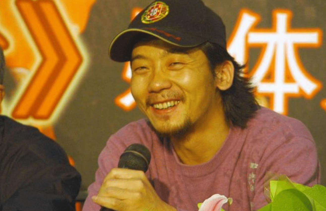 在感情上,陈创曾经历过一段失败的婚姻,他的前妻是周佑君,是我们京剧