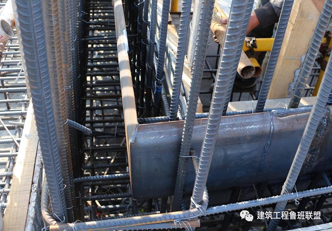 后浇带,施工缝:转角处止水钢板这样做,方便施工,不渗不漏!