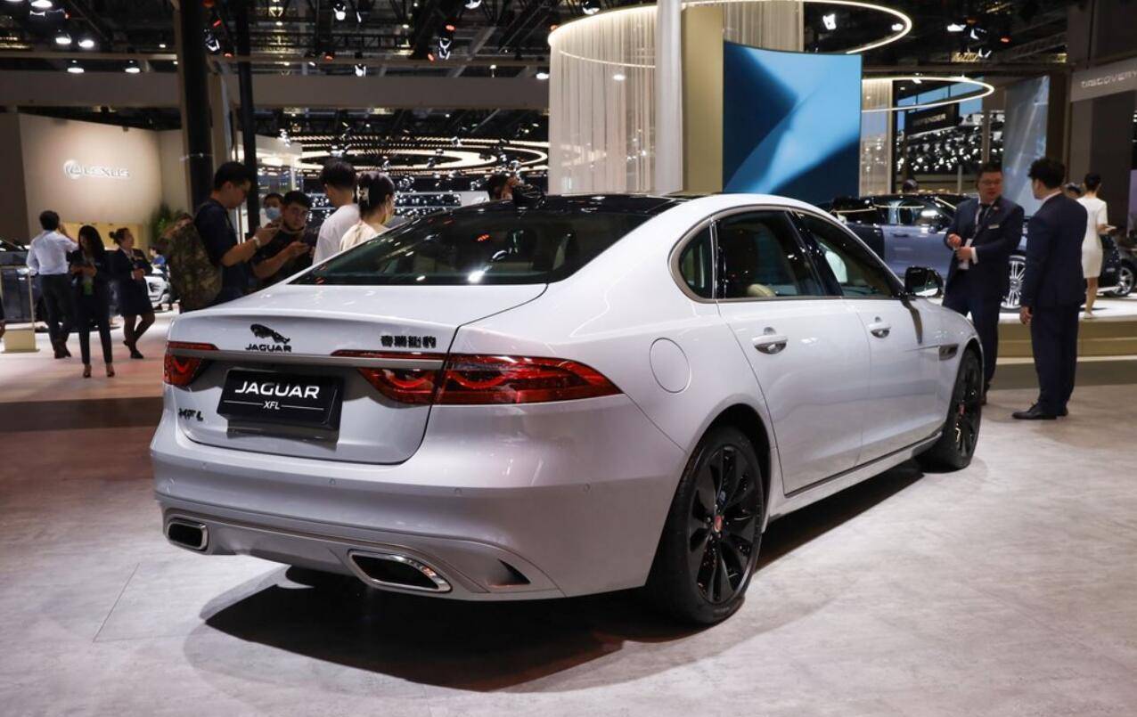 加入鎏金版车型,2023款捷豹xfl上海车展上市售39.