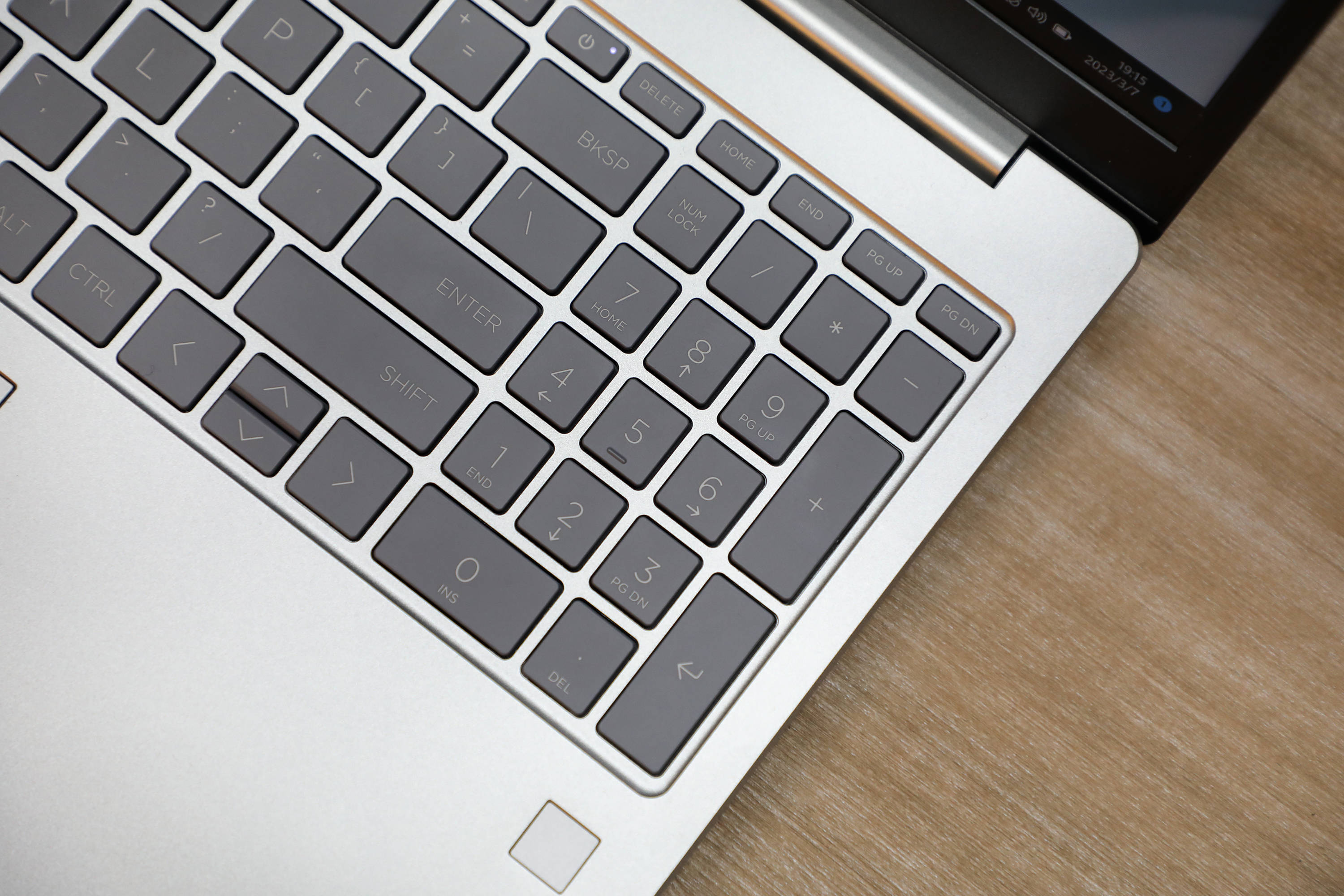 惠普星book 15图赏:15.6英寸大屏办公本 高性价比之选