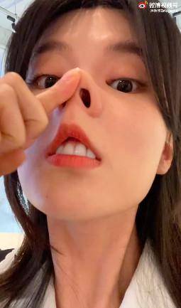 14秒自拍「高颜值揉成猪鼻」气炸反击_乔欣_影片_鼻子