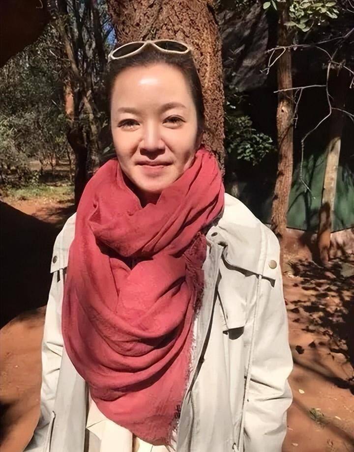 弗拉基米尔·阿雅:嫁活佛老公,住千万豪宅,成年赢家_父亲_吴宗宪