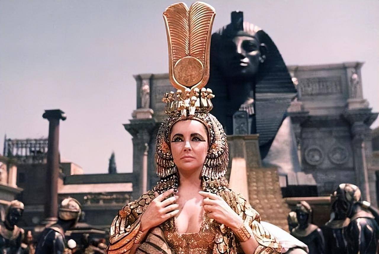 《埃及艳后》中采用什么拍摄手法,才重现了波澜壮阔的埃及历史?