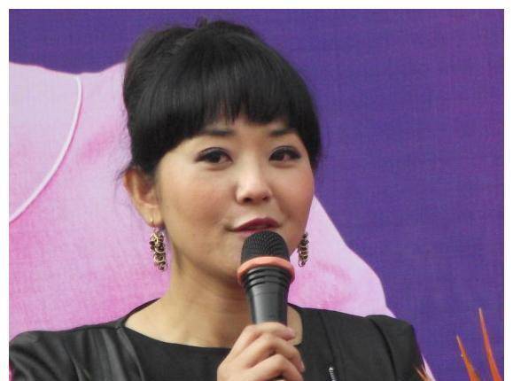 比妈高一个头长相清秀,不喊妈表示王京女士_杨浩森_男子_河北电视台