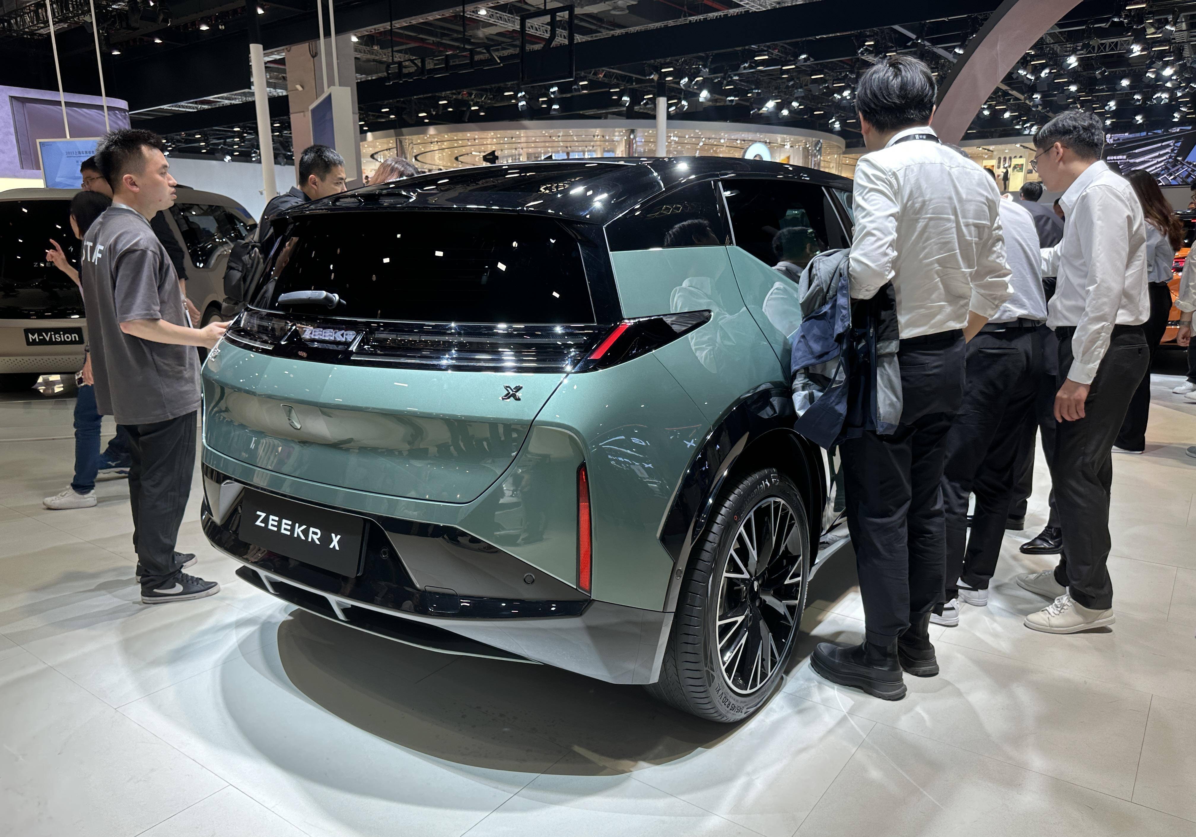 7秒 起售价不到19万? 极氪x亮相上海车展!_搜狐汽车_搜狐网