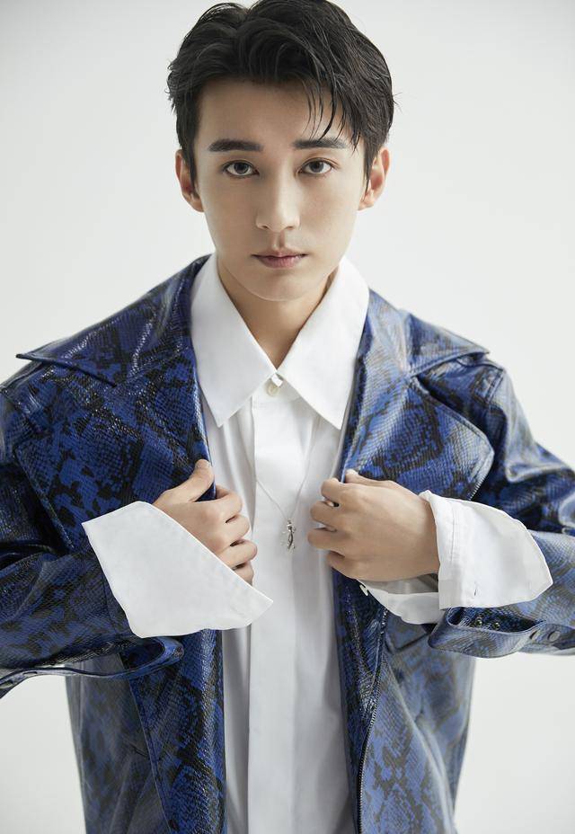 《琉璃》大结局,成毅发文袁冰妍发视频,刘学义5个字