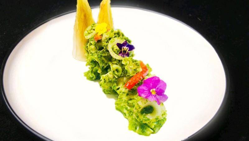 青麦香草煎澳带,薯香芥末虾球,香草酱爆炒绣球菌_虾仁_备用_混合