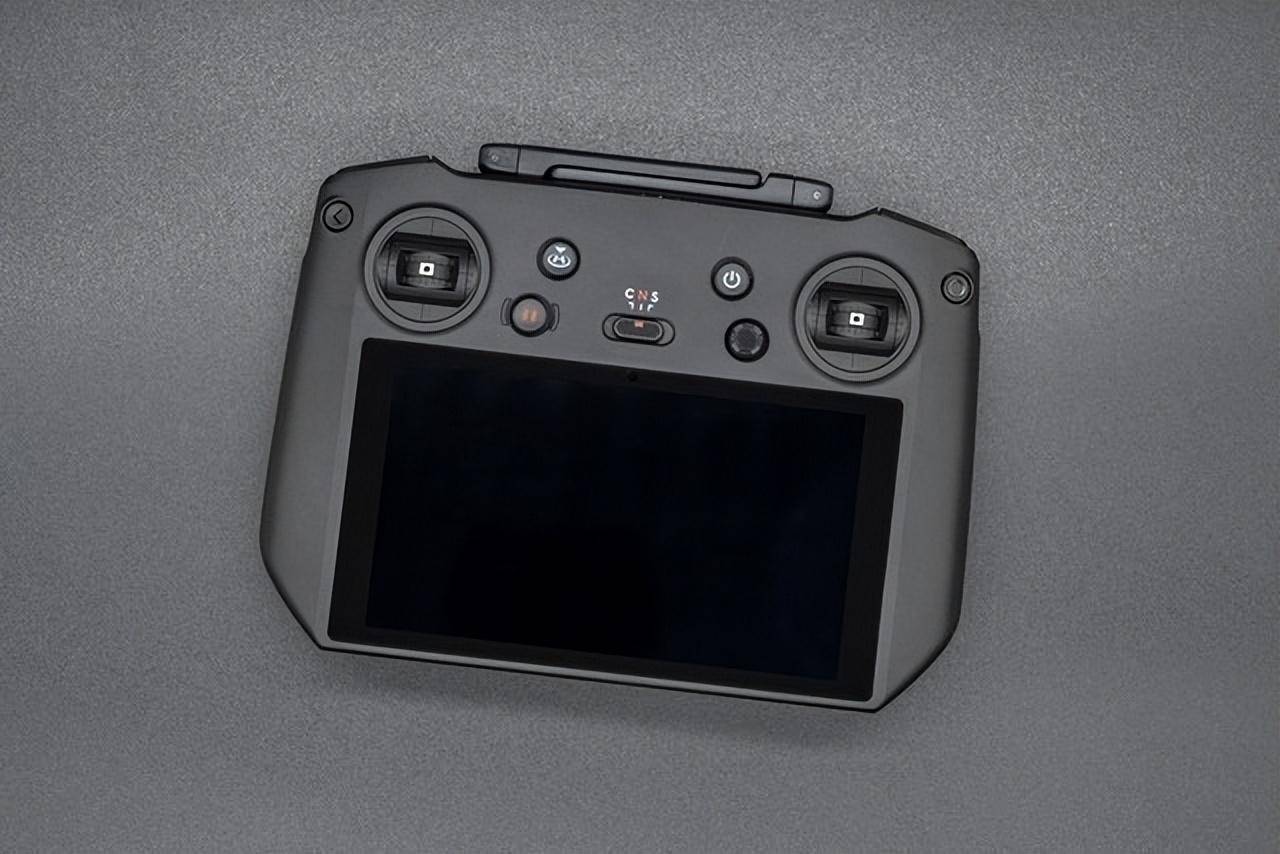 大疆mavic 3 pro评测:三摄系统4/3画幅哈苏相机旗舰无人机_cine