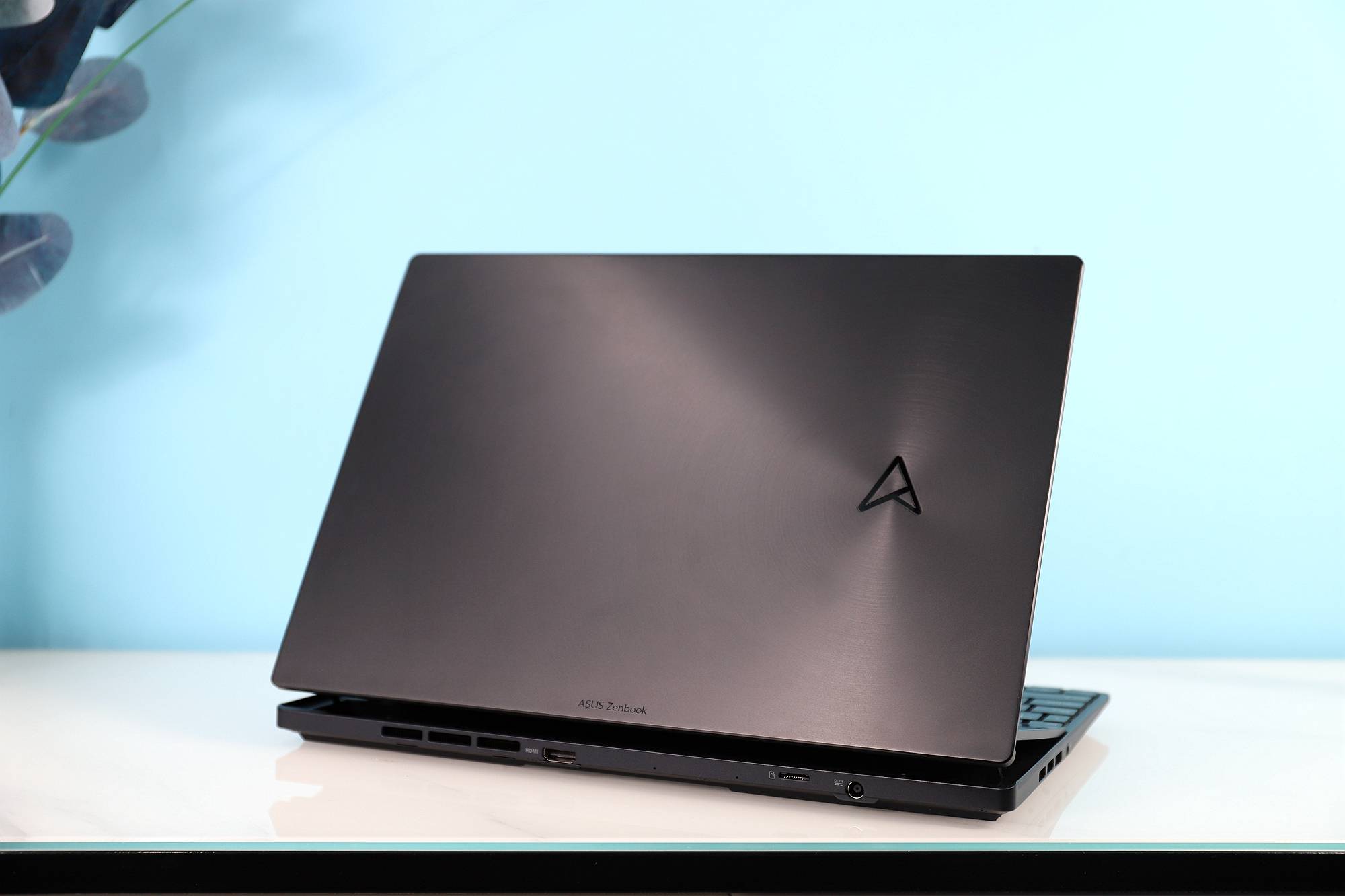 华硕灵耀x 双屏pro 2023图赏:旗舰级配置,oled触控双屏创作本_产品