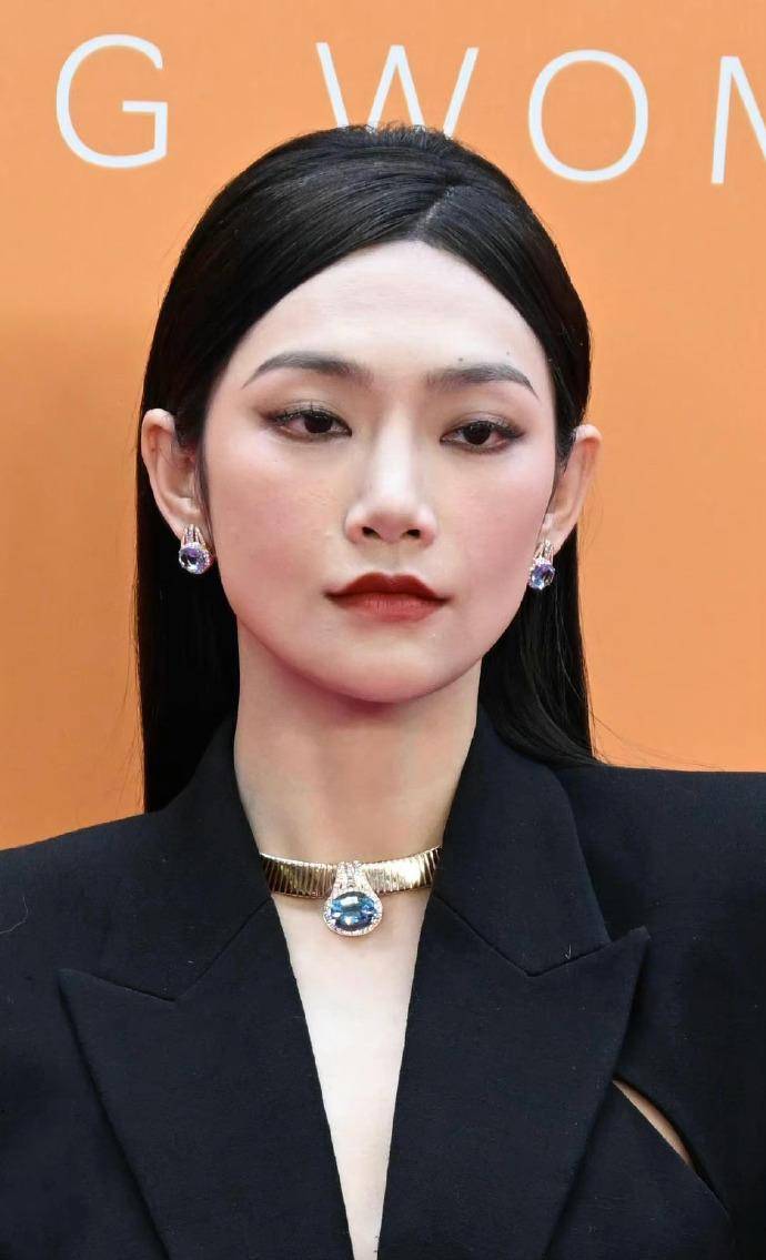 女明星风尚盛典怼脸生图:舒淇松弛 陈都灵脸肿 娜扎端着 李沁温柔