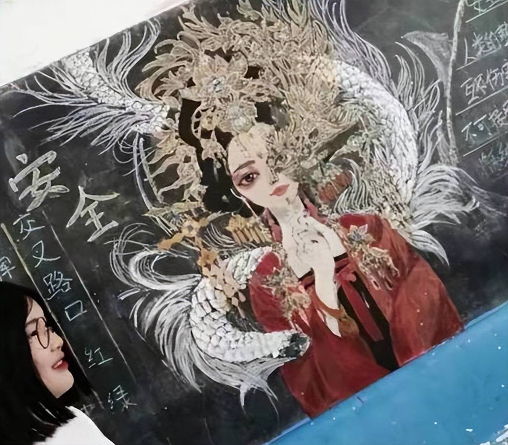 高三女生"黑板报"走红,美术老师看完赞不绝口,家长:没事闲的_成绩