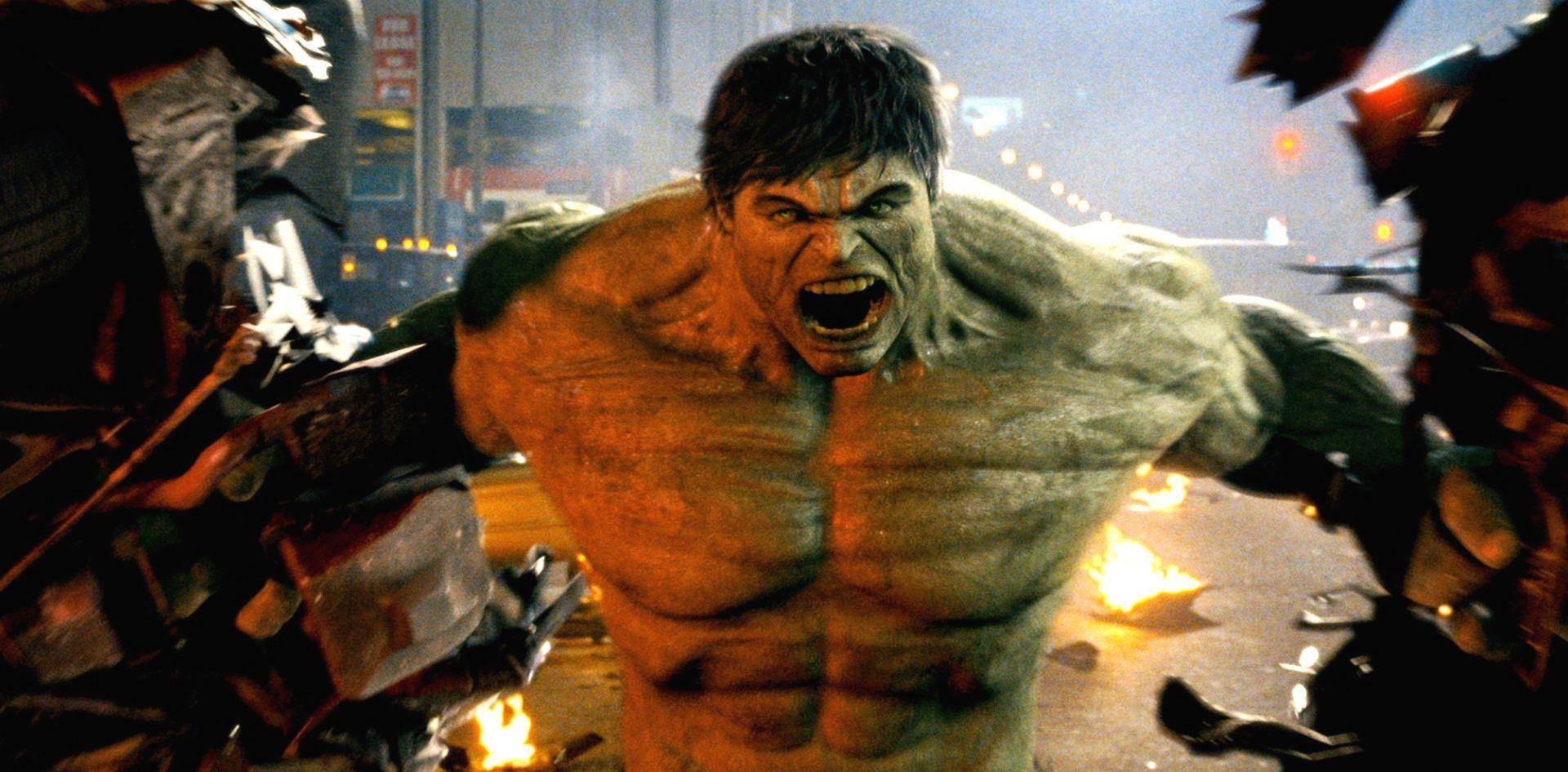 《无敌浩克》上映后,诺顿决定不再和漫威继续合作,随后漫威找到了马克