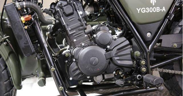 银钢全新300级复古边三轮,水冷四气门引擎,内置平衡轴,售3.