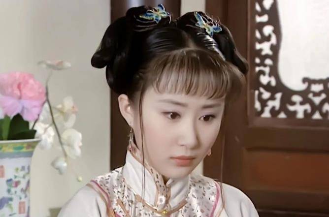 2002年,舒畅凭借《孝庄秘史》中的董鄂妃一炮走红,人气更上一层楼.