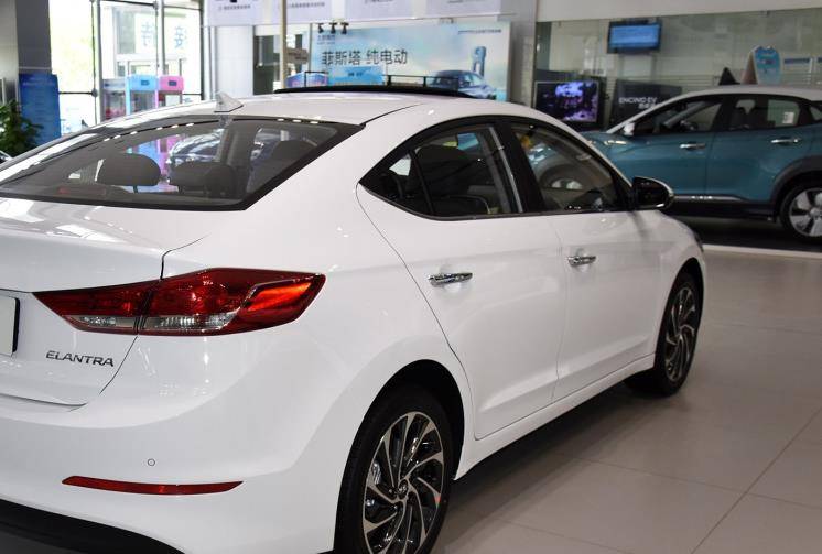 2023款领动来袭,油耗5.1l 国六标准,比朗逸精致,10.