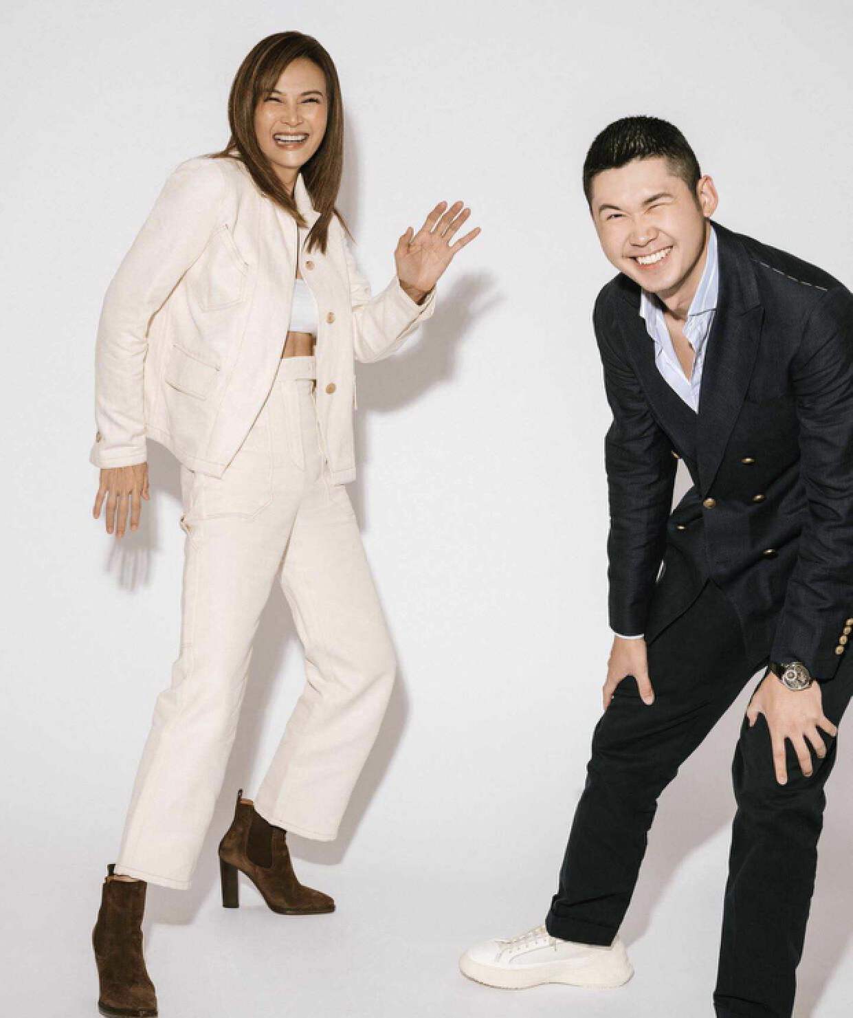 获父母大力支持,姐姐去年与同性恋人完婚_王敏德_王跃颖_儿子