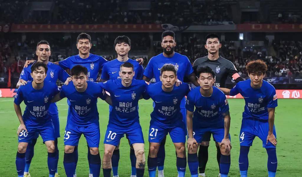 武汉三镇队,灵活的"匕首"组合能踢出什么样的表现,拭目以待.